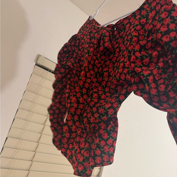 Top shop size 6 red rose top - Picture 2 of 5